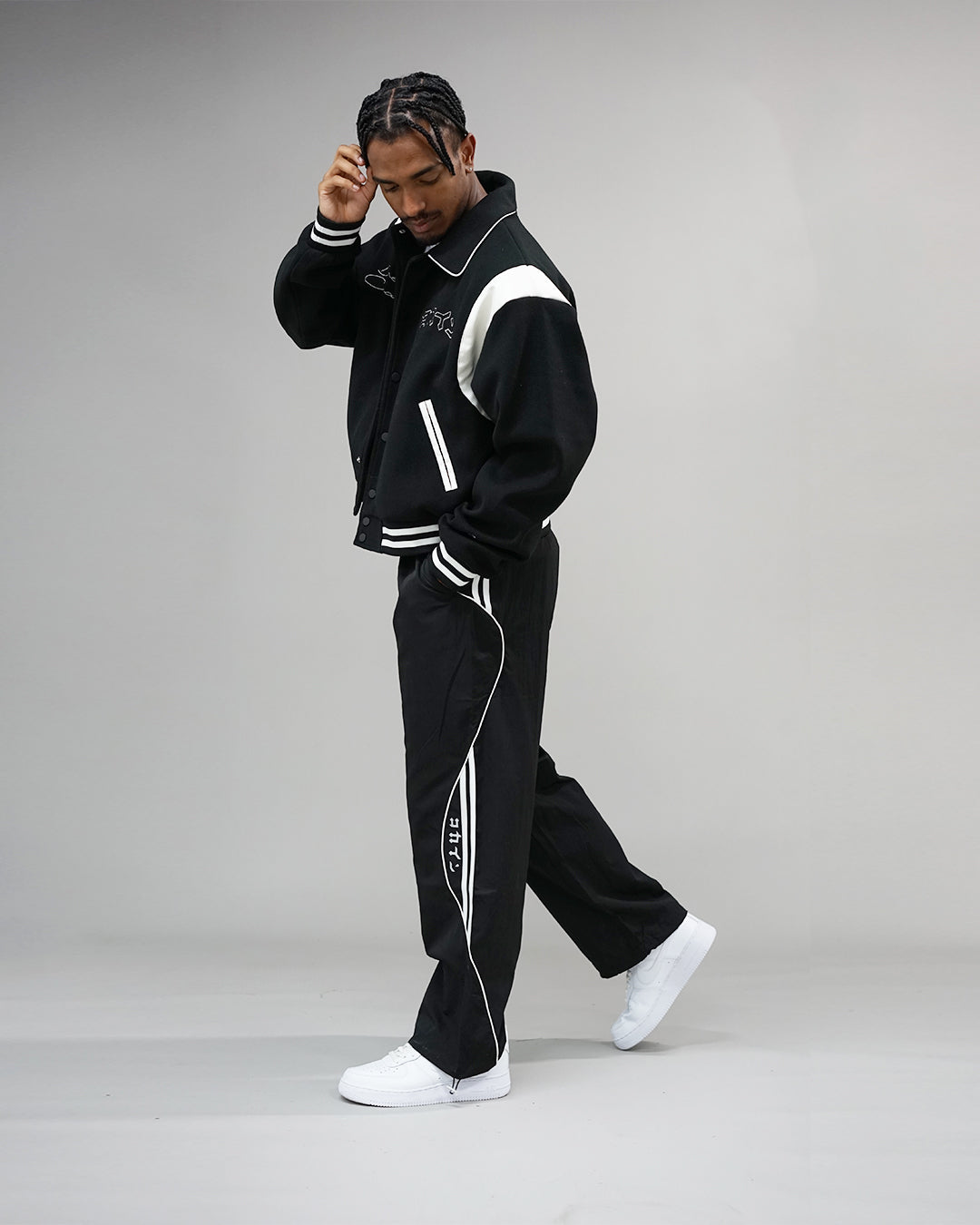 "Hashiru" Track Pants //