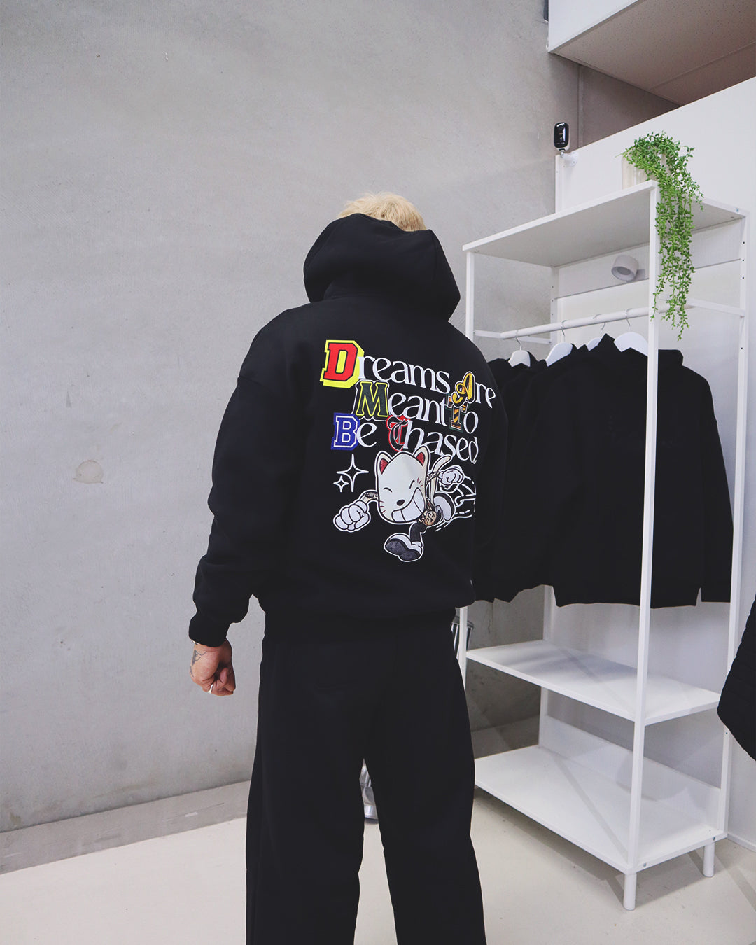 "Dreams Are Meant To Be Chased" Hoodie // BLACK