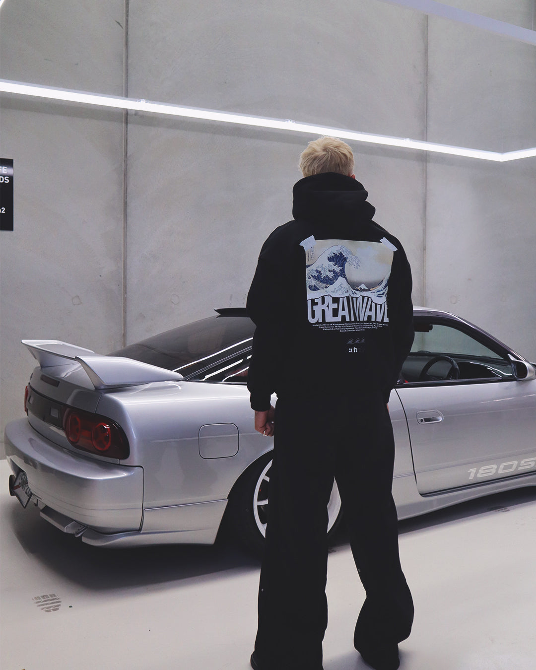 "The Great Wave" Hoodie // BLACK