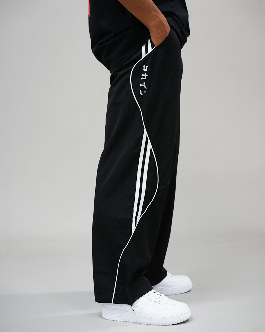 "Hashiru" Track Pants //