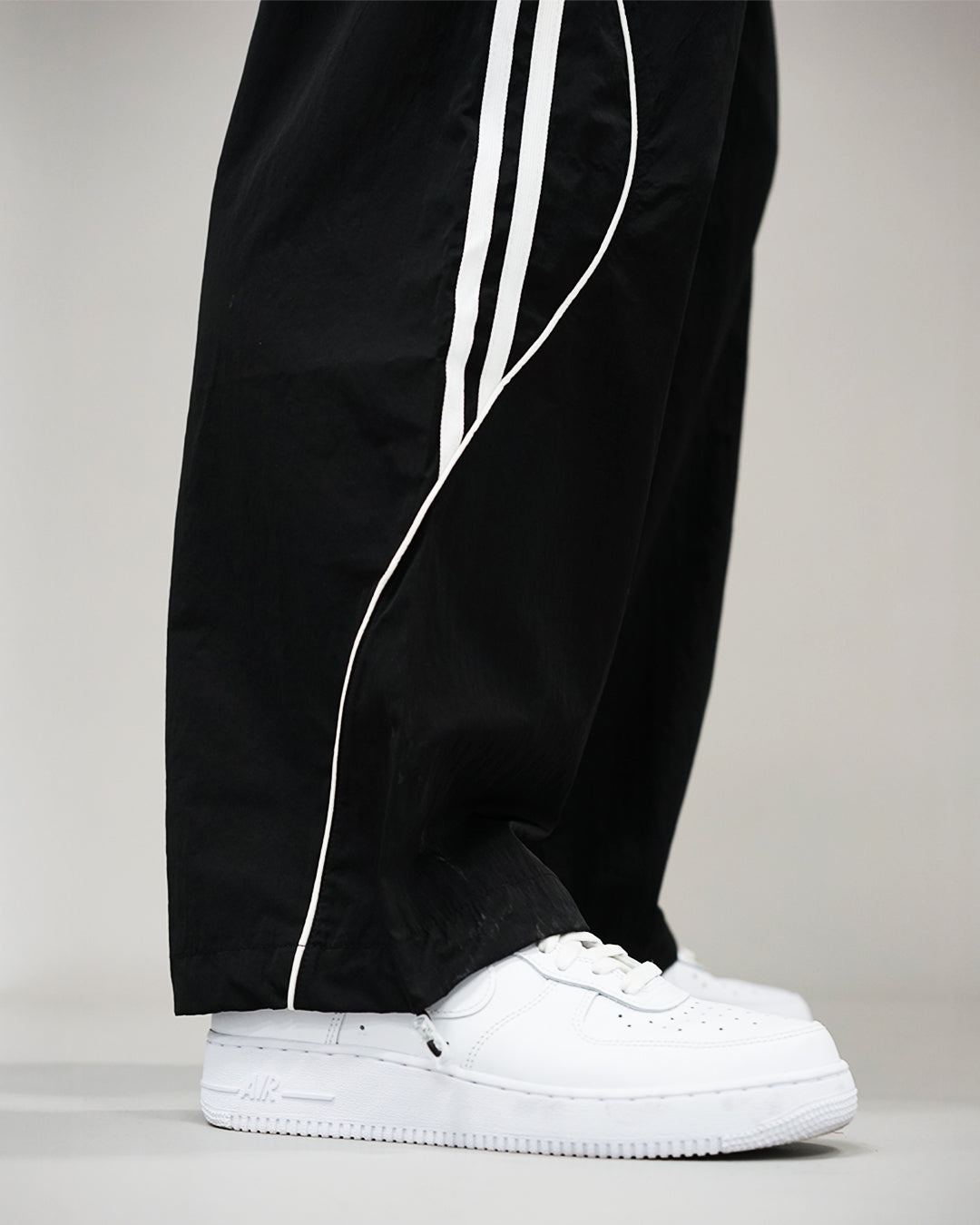 "Hashiru" Track Pants //