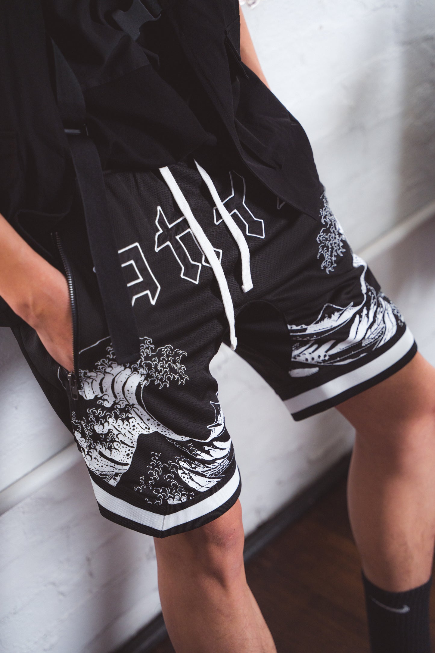 "Waves" Shorts ///