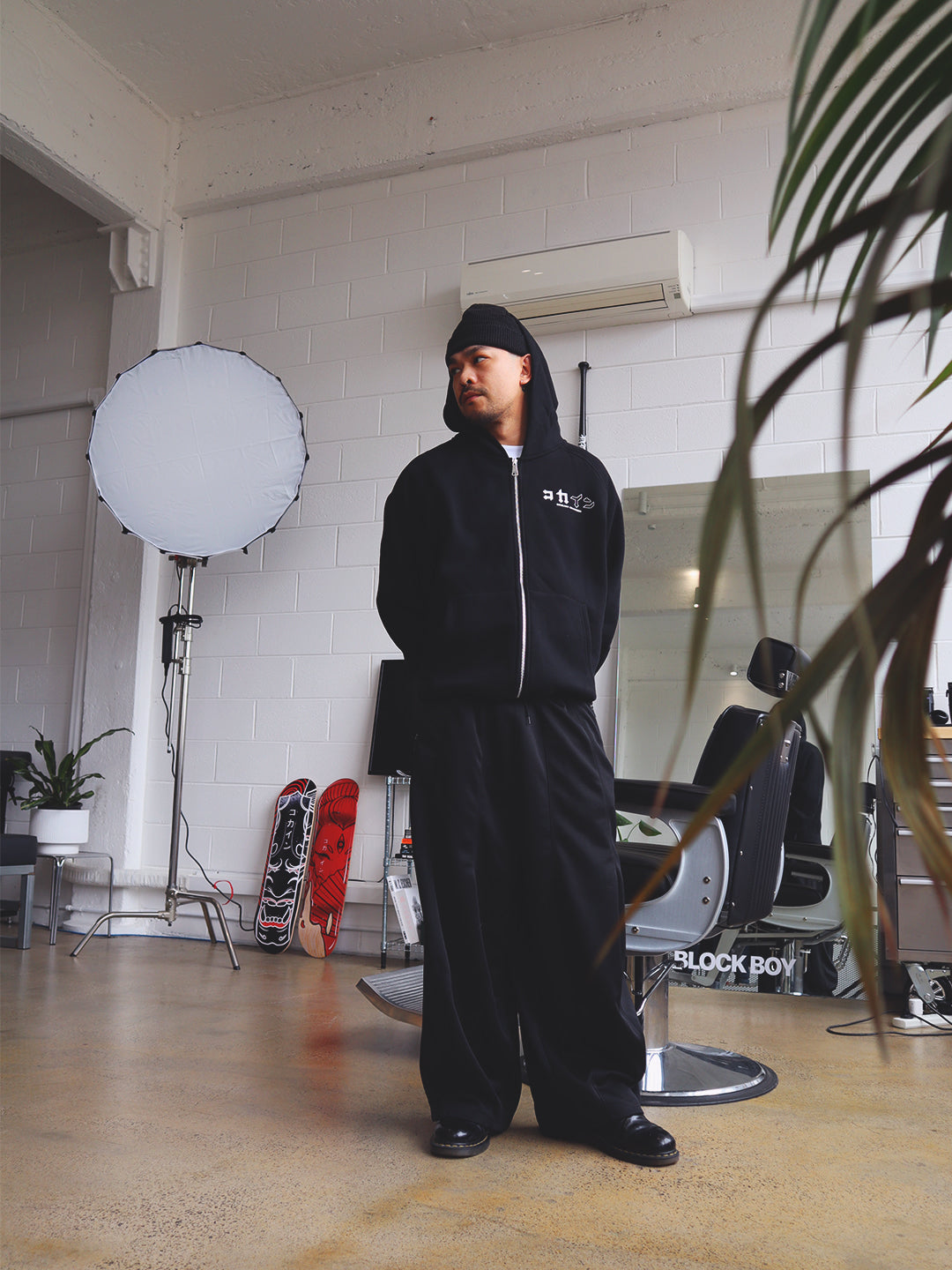 "Dream Chaser" Zip Up Hoodie // BLACK
