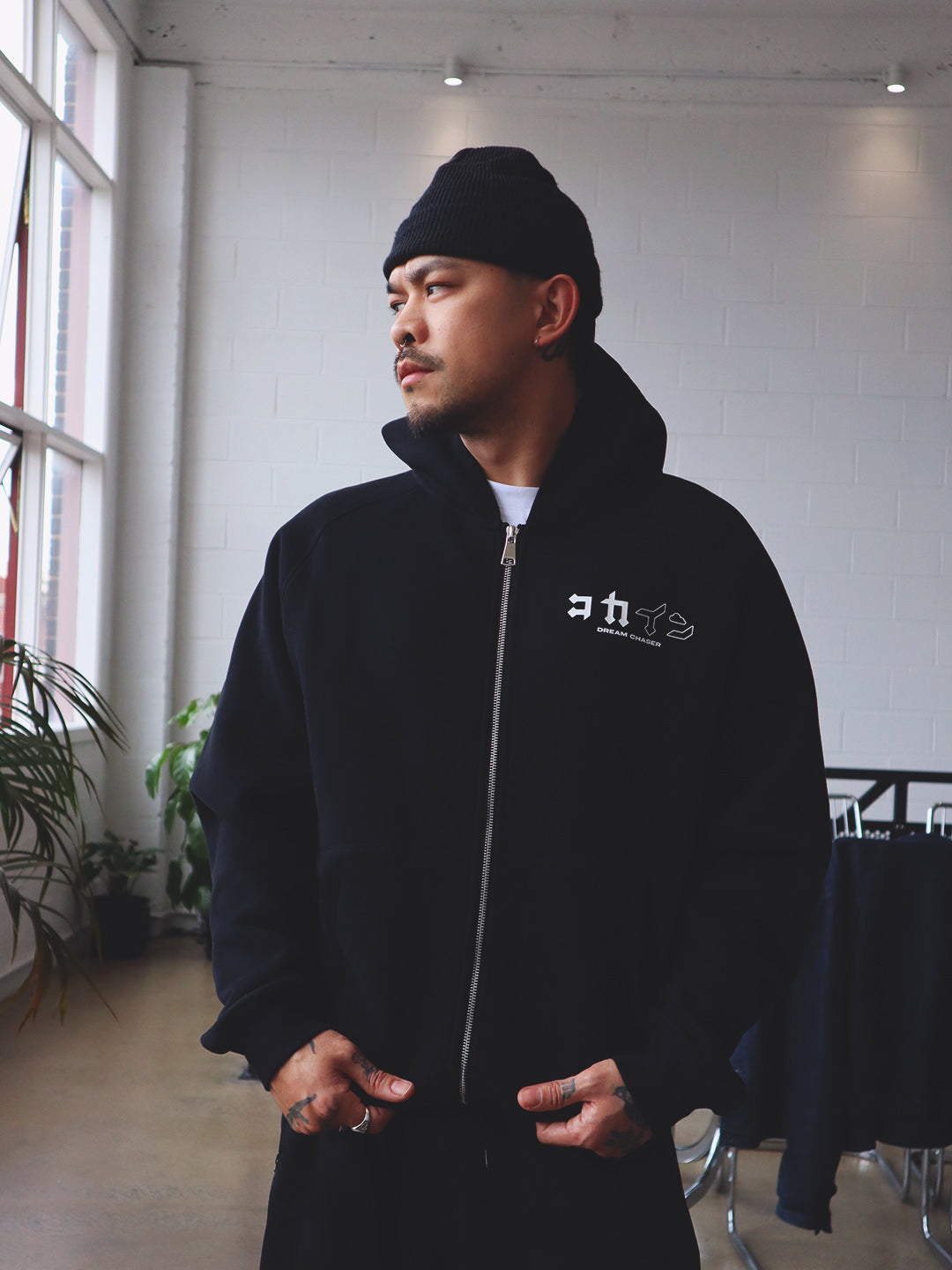 "Dream Chaser" Zip Up Hoodie // BLACK