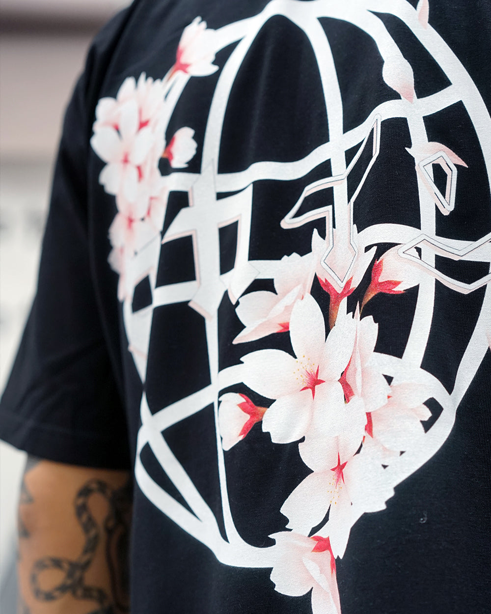 "Blossom The World" T Shirt // Black