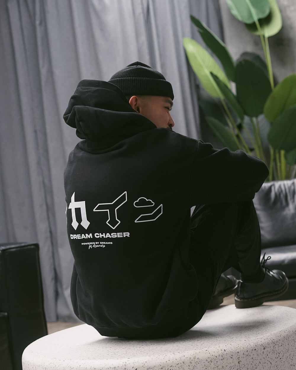 "Dream Chaser" Hoodie // BLACK